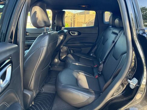 Used 2023 Jeep Compass Latitude AWD/4WD image 13