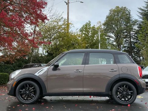 Used 2012 MINI Cooper Countryman image 2