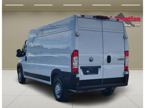 Used 2025 RAM ProMaster 2500 w/ Convenience Group FWD image 4