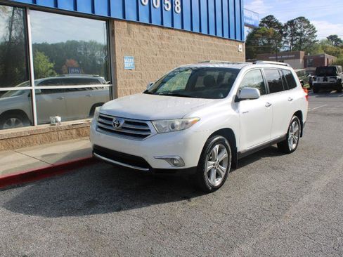 Used 2012 Toyota Highlander Limited w/ Tow Pkg AWD/4WD image 5