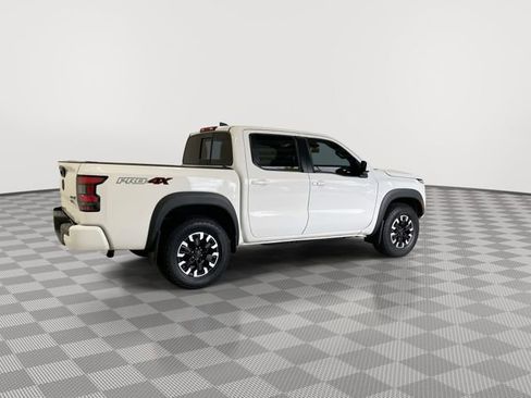 Used 2022 Nissan Frontier PRO-4X image 11