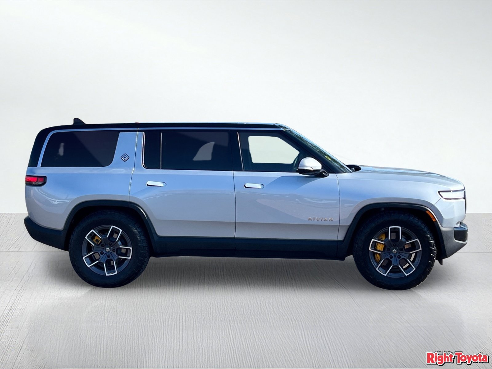 Used 2023 Rivian R1S Adventure Quad AWD/4WD image 7