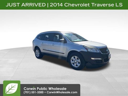 Used 2014 Chevrolet Traverse LS FWD image 1