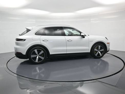 Certified 2026 Porsche Cayenne S AWD/4WD image 31
