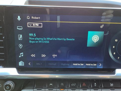 Used 2022 Chevrolet Silverado 1500 LT image 18