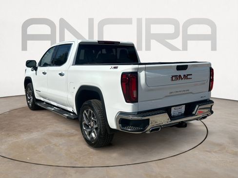 New 2026 GMC Sierra 1500 SLT image 8