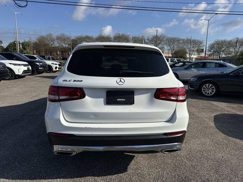 Used 2018 Mercedes-Benz GLC 300 w/ Premium Package image 7