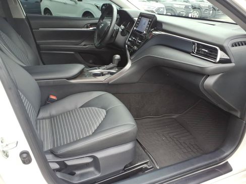 Used 2024 Toyota Camry SE w/ Cold Weather Package FWD image 26
