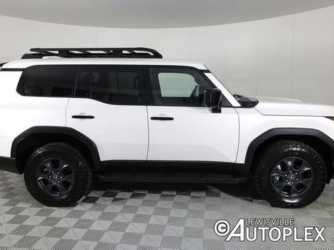 Used 2024 Lexus GX 550 AWD/4WD image 4