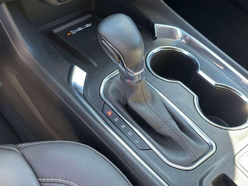 Used 2023 Chevrolet Traverse LT image 31