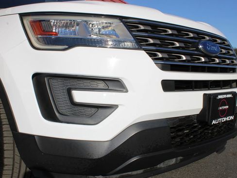 Used 2017 Ford Explorer FWD image 8