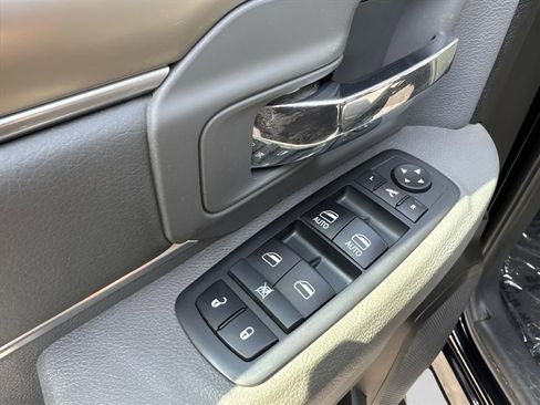 Used 2019 RAM 1500 Classic Warlock w/ Luxury Group image 12