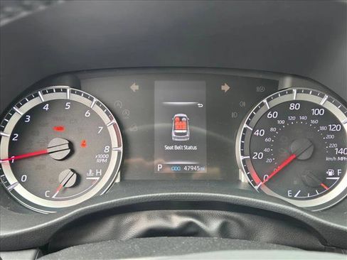 Used 2020 Toyota Highlander LE image 10