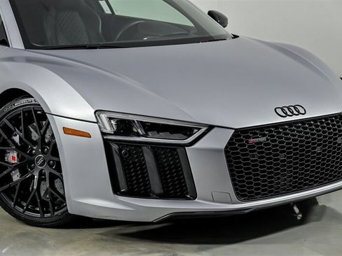 Used 2018 Audi R8 V10 plus AWD/4WD image 2