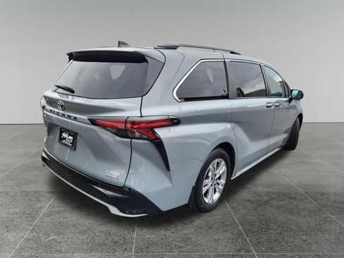 Certified 2023 Toyota Sienna XSE w/ XSE Plus Package AWD/4WD image 7