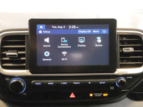 Used 2021 Hyundai Venue SE FWD image 25