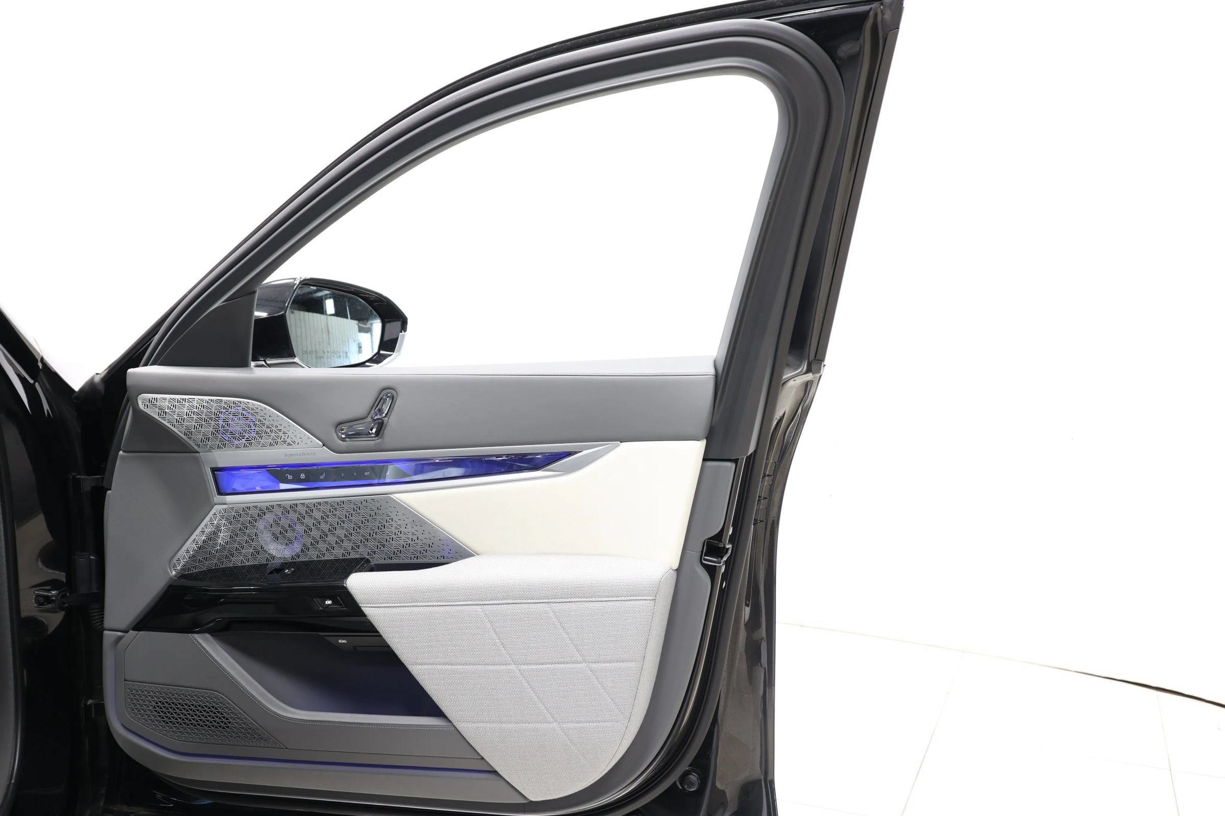 Used 2023 BMW i7 xDrive60 AWD/4WD image 98
