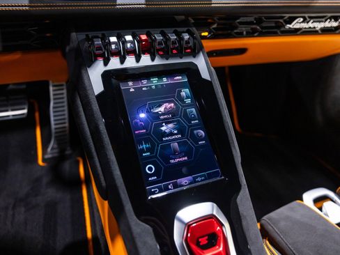 Used 2023 Lamborghini Huracan Tecnica image 40