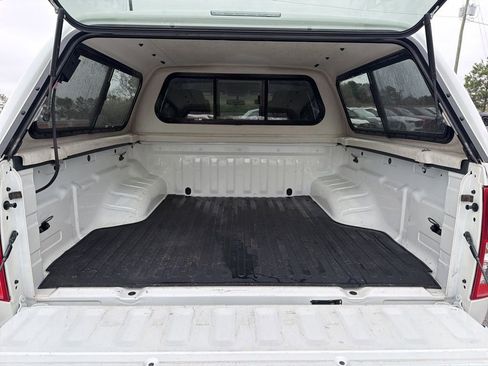 Used 2021 Nissan Frontier SV image 31