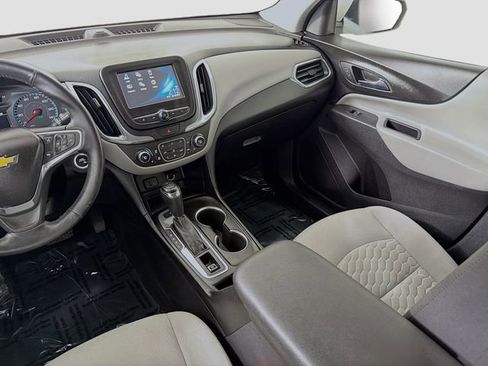 Used 2018 Chevrolet Equinox LT FWD image 23