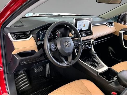 Used 2025 Toyota RAV4 XLE w/ Convenience Package FWD image 14