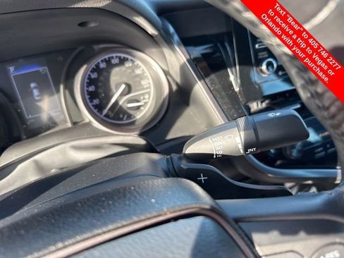 Used 2023 Toyota Camry SE image 20