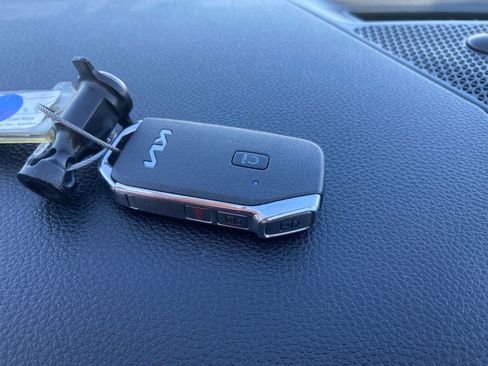 Used 2025 Kia Seltos S image 22