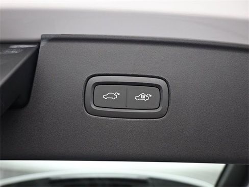 New 2025 Volvo EX90 Plus w/ Protection Package Premier image 28