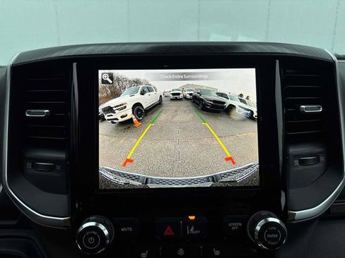New 2026 RAM 1500 4x4 Crew Cab image 10