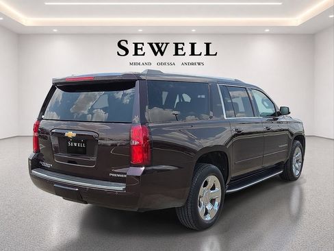 Used 2020 Chevrolet Suburban Premier AWD/4WD image 4