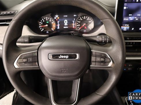 Used 2024 Jeep Compass Sport image 3