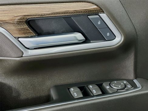 Certified 2025 Chevrolet Silverado 2500 LT image 21