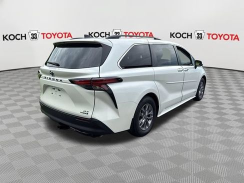 Used 2021 Toyota Sienna XLE w/ XLE Plus Package AWD/4WD image 8