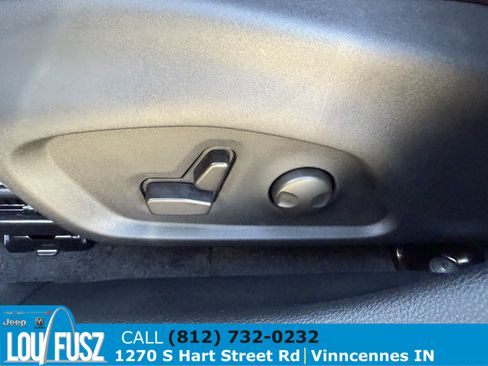 New 2025 Jeep Compass Latitude w/ Sun & Sound Group image 19