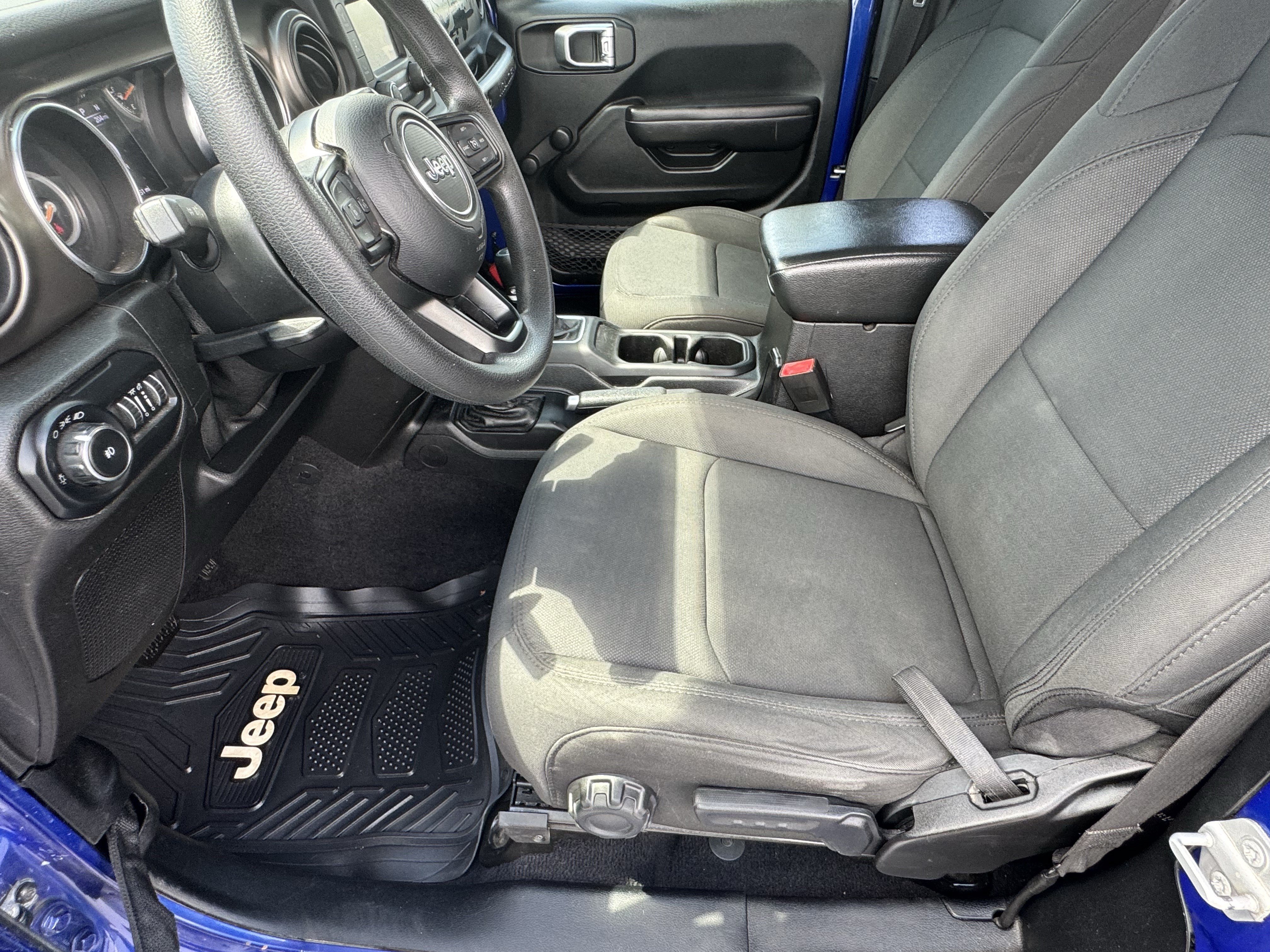 Used 2020 Jeep Wrangler Sport AWD/4WD image 9