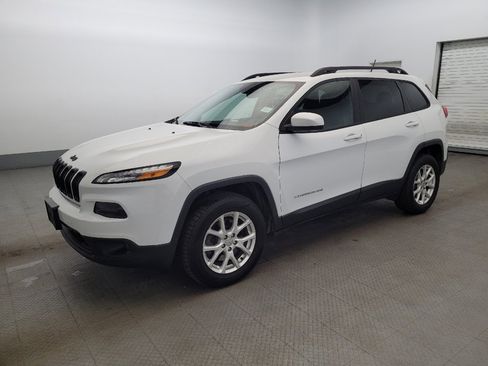 Used 2015 Jeep Cherokee Latitude w/ Cold Weather Group image 2