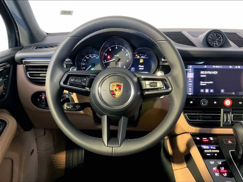 New 2026 Porsche Macan image 15