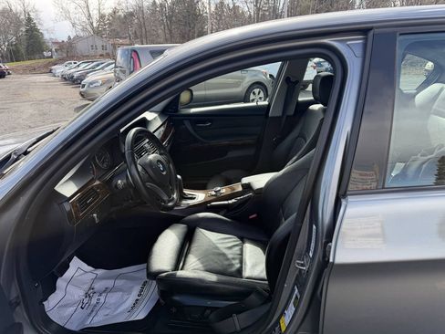 Used 2011 BMW 335i xDrive Sedan AWD/4WD image 10