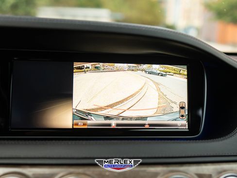 Used 2014 Mercedes-Benz S 550 Sedan w/ Sport Package w/ Sport Package image 32