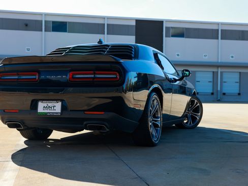 Used 2021 Dodge Challenger R/T image 38