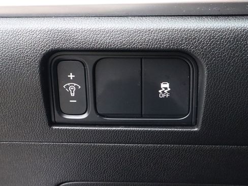 Used 2024 Kia Sorento S image 15