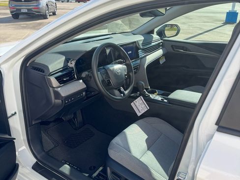 Used 2026 Toyota Camry LE w/ Convenience Package image 10