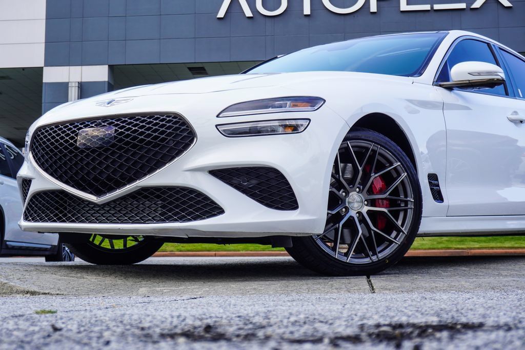 Used 2023 Genesis G70 3.3T w/ Sport Prestige Package RWD image 2