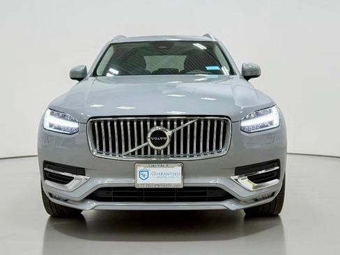 Used 2024 Volvo XC90 B5 Core w/ Protection Package Premier AWD/4WD image 12