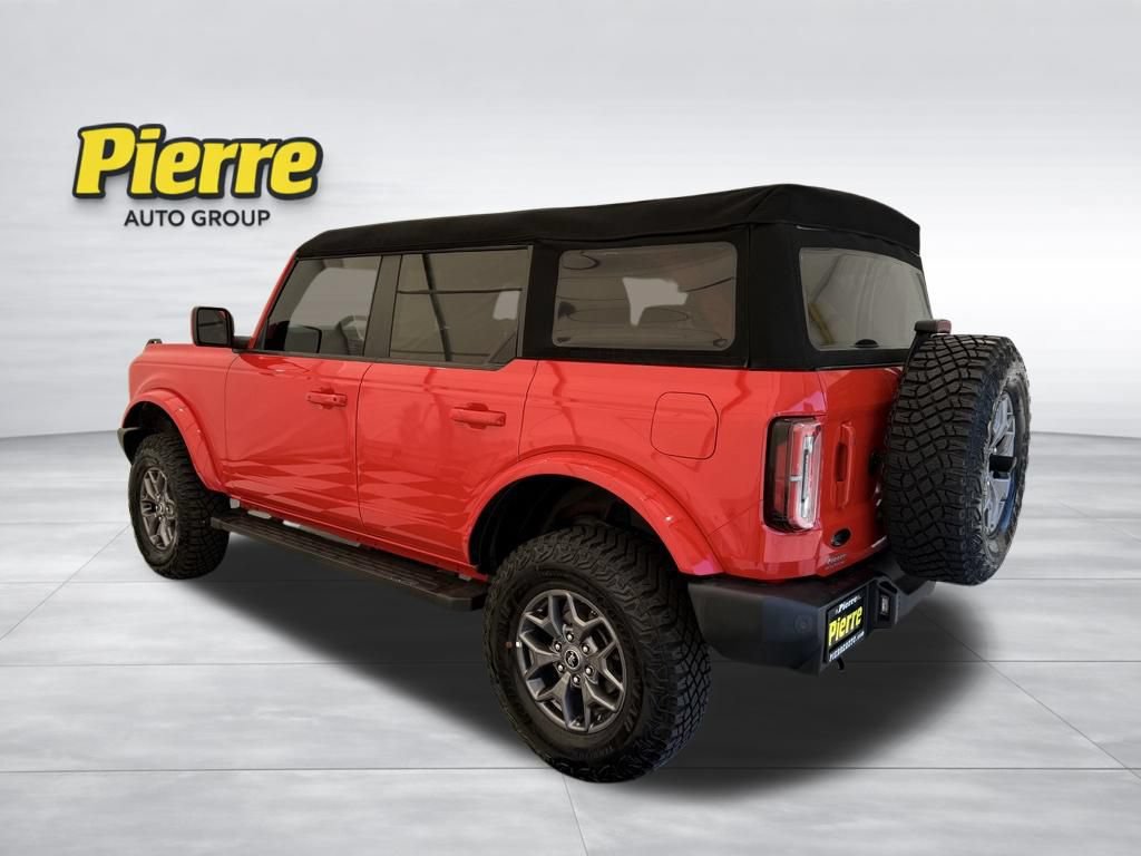 Used 2023 Ford Bronco Outer Banks AWD/4WD image 2