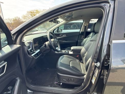 Used 2023 Kia Sportage EX image 37