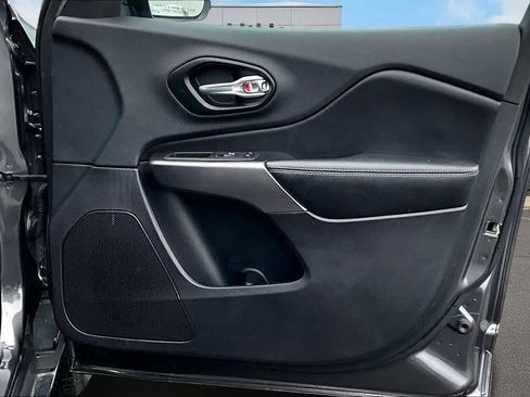 Used 2022 Jeep Cherokee Latitude Lux w/ Sun & Sound Group image 29