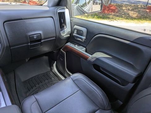 Used 2018 GMC Sierra 1500 SLT image 17