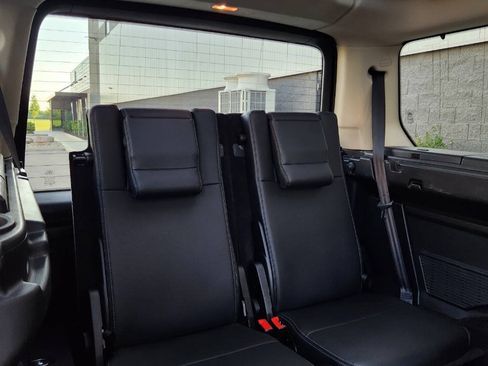 Used 2015 Land Rover LR4 HSE AWD/4WD image 11