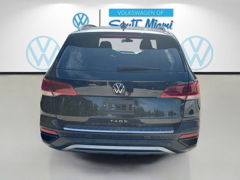 Used 2024 Volkswagen Taos S FWD image 6